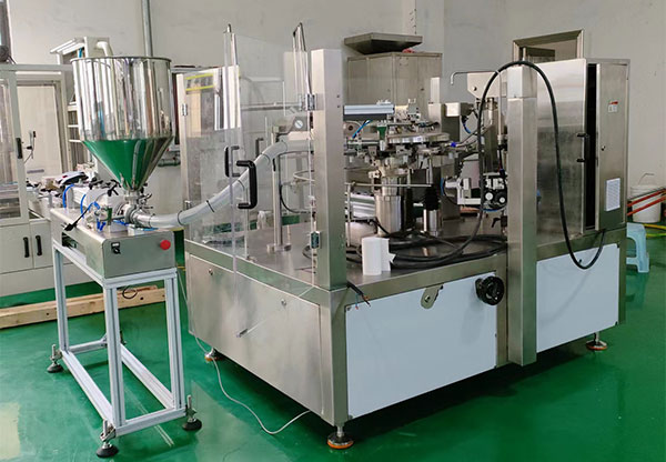 ȫԄ(dng)ӷ۰bC(j)ŶX(qin)һ_(ti)